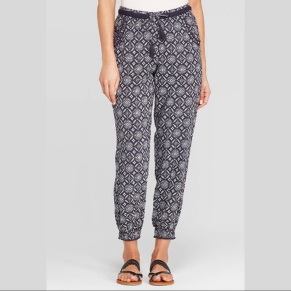 Knox Rose Pants - Knox Rose pull one pants pockets elastic ankle M